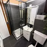 Venero - *